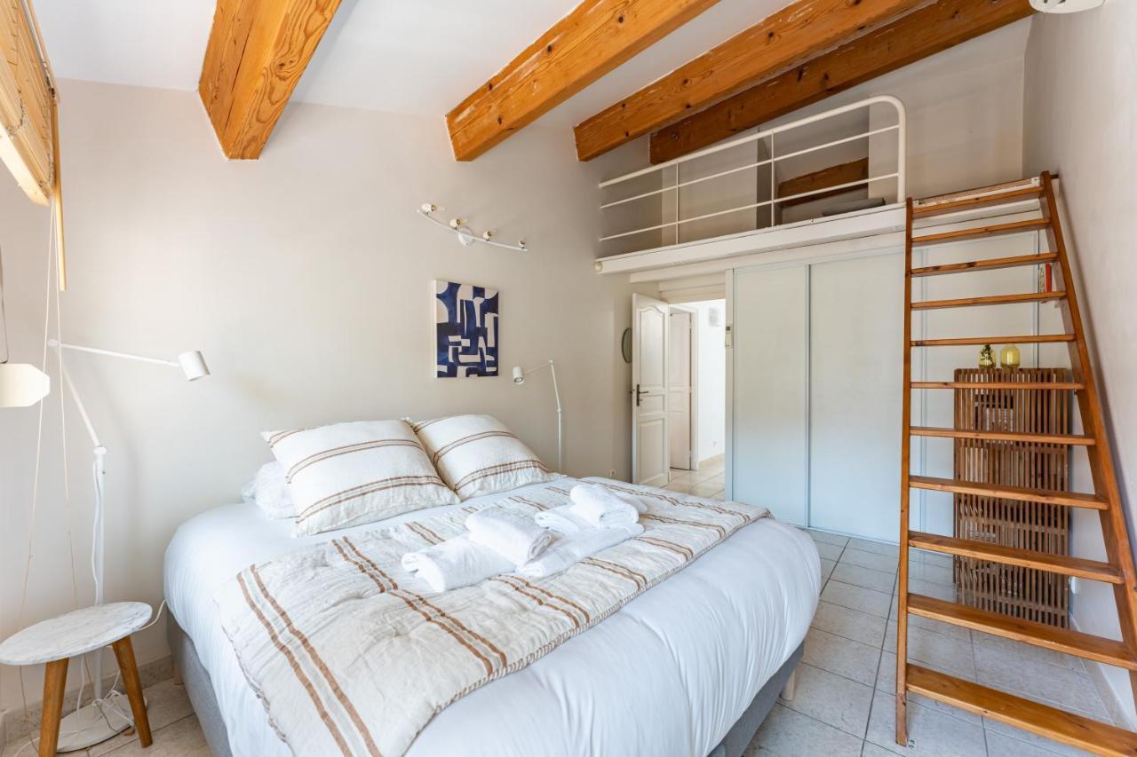 A La Calanque - Jolie Maison En Bord De Mer Marseille Exteriör bild